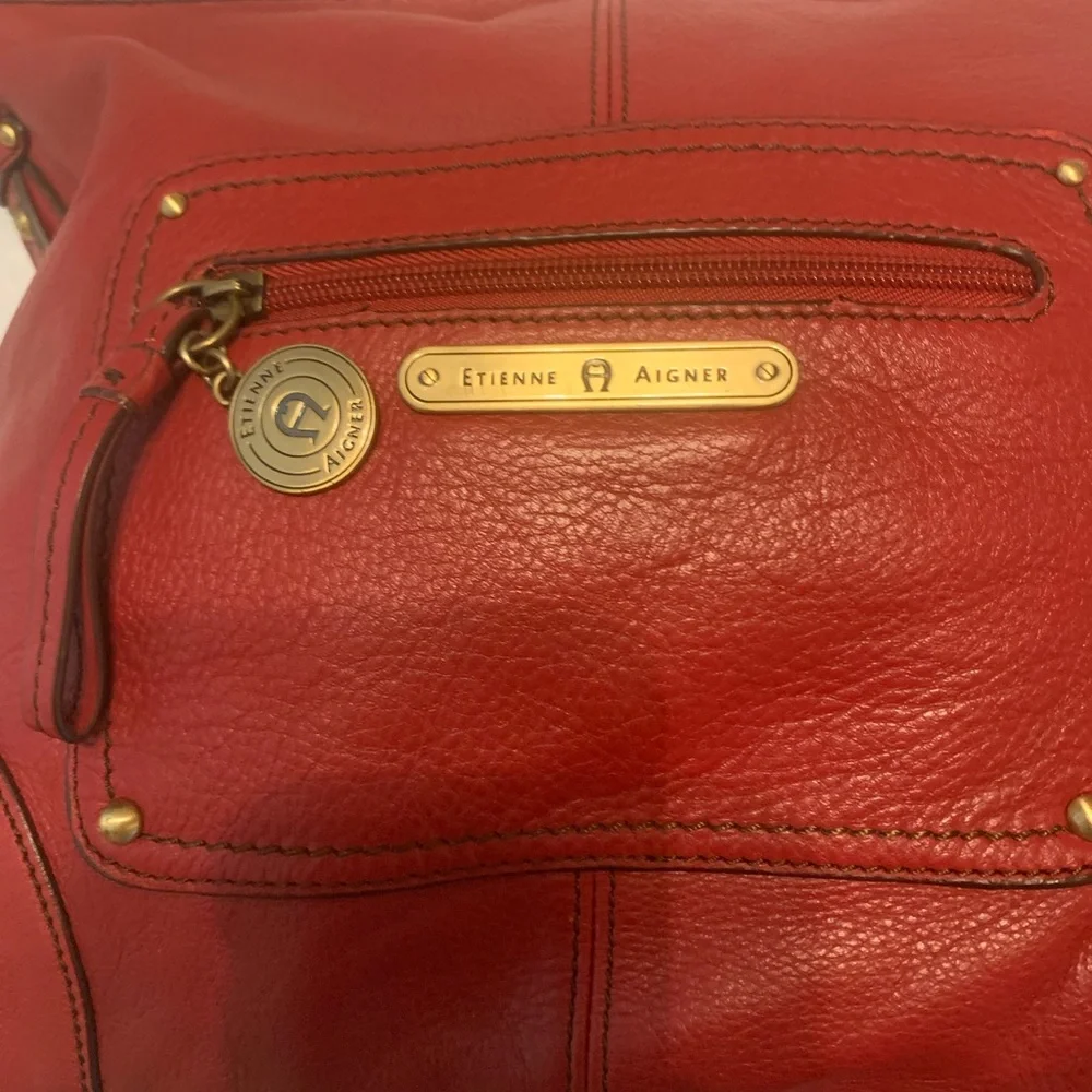 Etienne Aigner this item